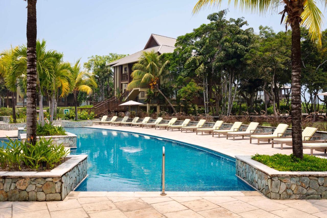 Indura Beach & Golf Resort Curio Collection By Hilton 텔라 외부 사진