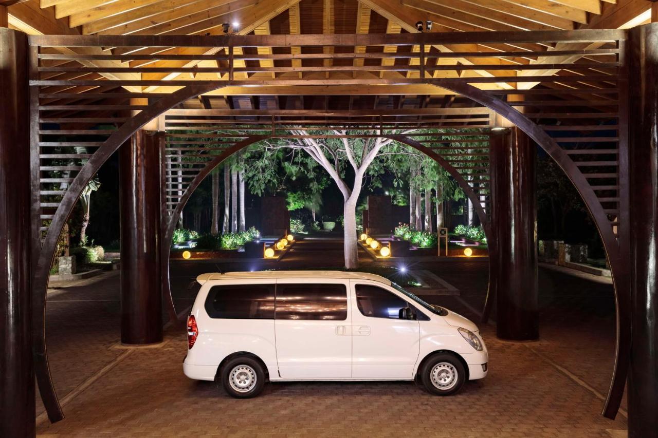 Indura Beach & Golf Resort Curio Collection By Hilton 텔라 외부 사진