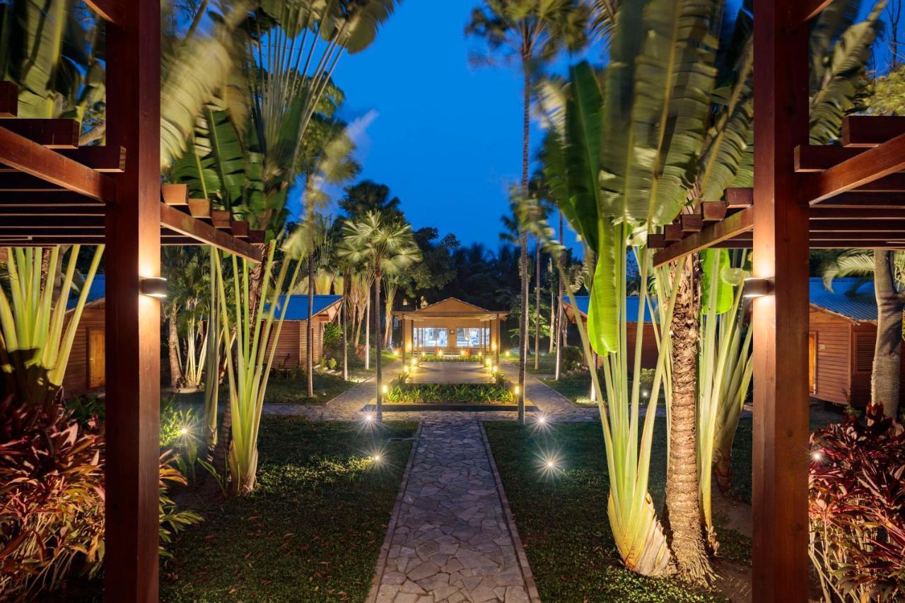 Indura Beach & Golf Resort Curio Collection By Hilton 텔라 외부 사진