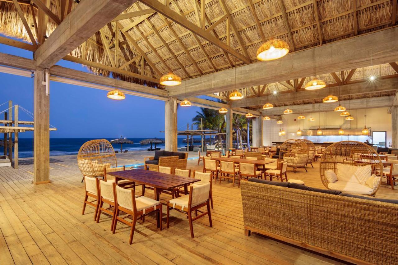 Indura Beach & Golf Resort Curio Collection By Hilton 텔라 외부 사진