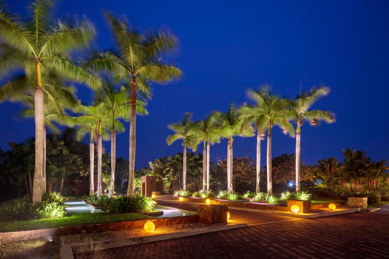 Indura Beach & Golf Resort Curio Collection By Hilton 텔라 외부 사진