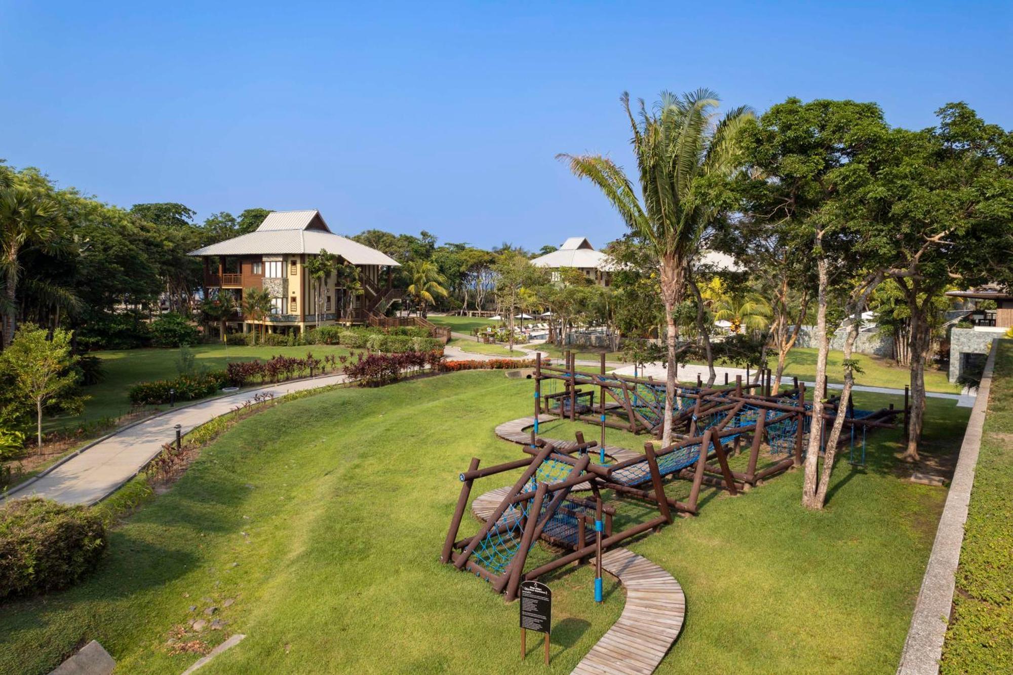 Indura Beach & Golf Resort Curio Collection By Hilton 텔라 외부 사진