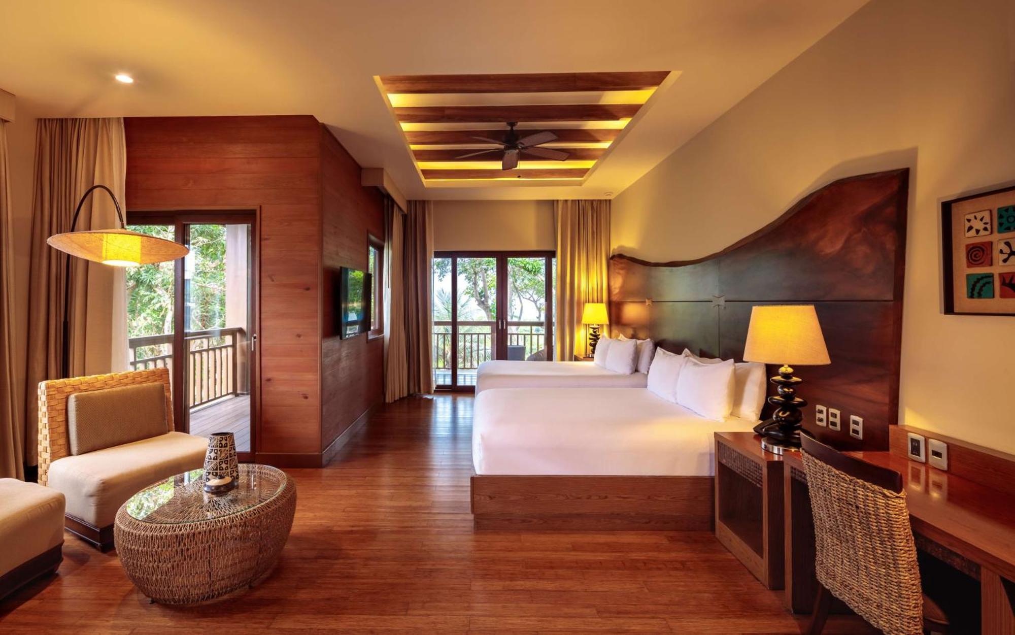 Indura Beach & Golf Resort Curio Collection By Hilton 텔라 외부 사진